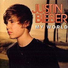 My World Ep Justin Bieber, camisa preta, fonte cor laranja